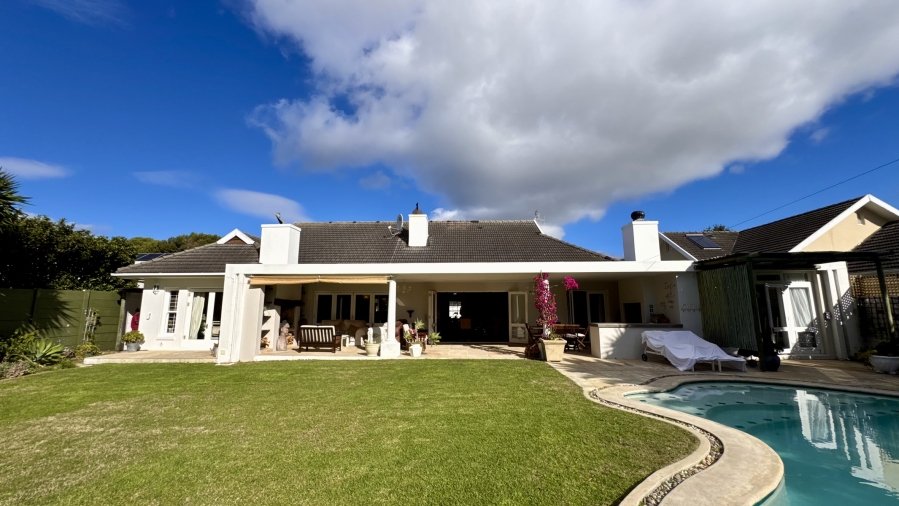 To Let 3 Bedroom Property for Rent in Tokai Western Cape